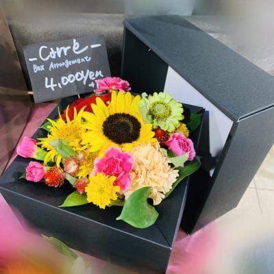 明日はお花の入荷日!事前の御予約がオススメ☆ 1 IMG 1373